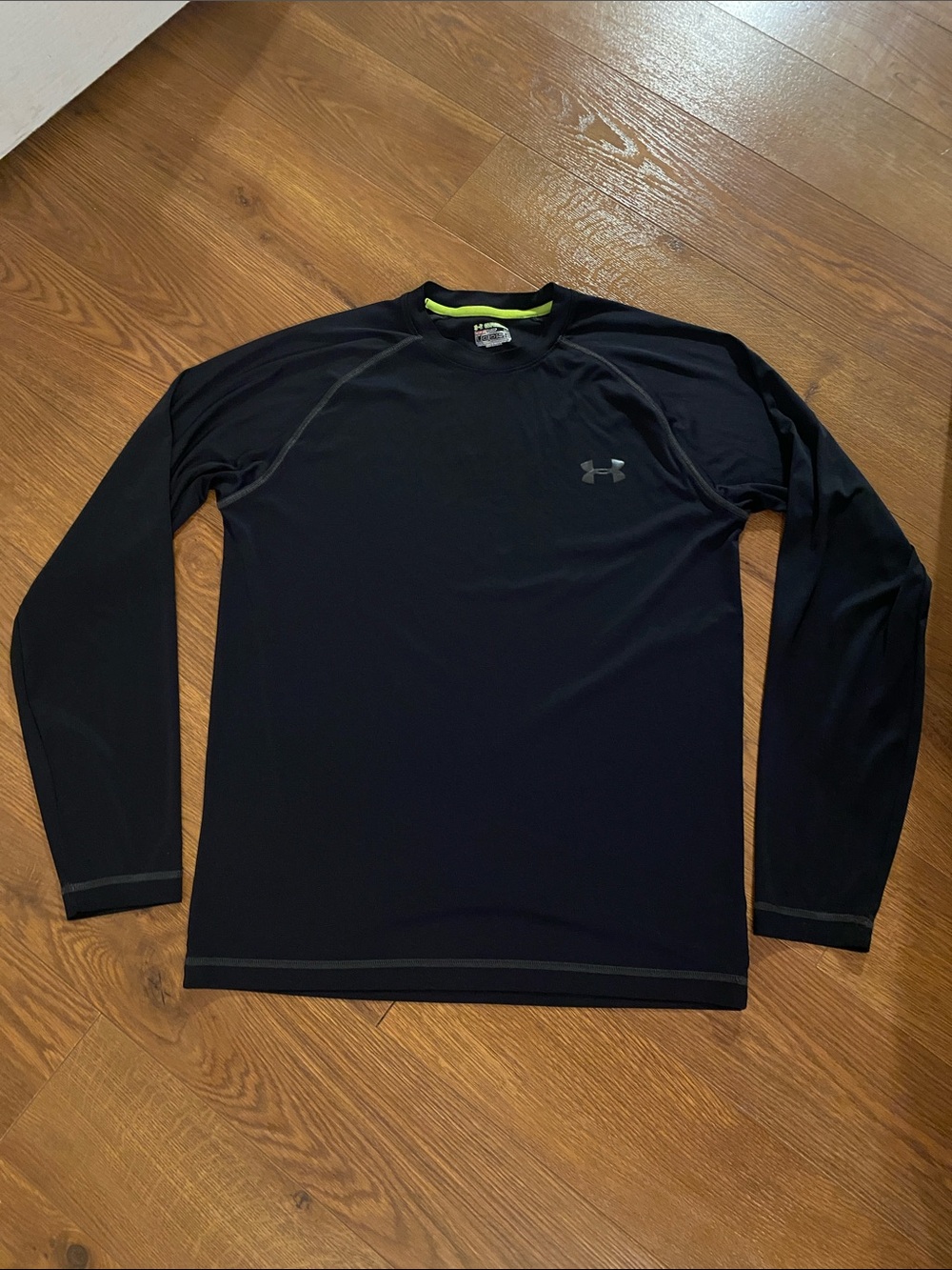 Under Armour Black Long-Sleeve Training Shirt- Men’s Size Small